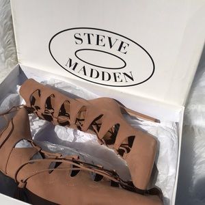 Steve Madden | Lace Up Bootie heel